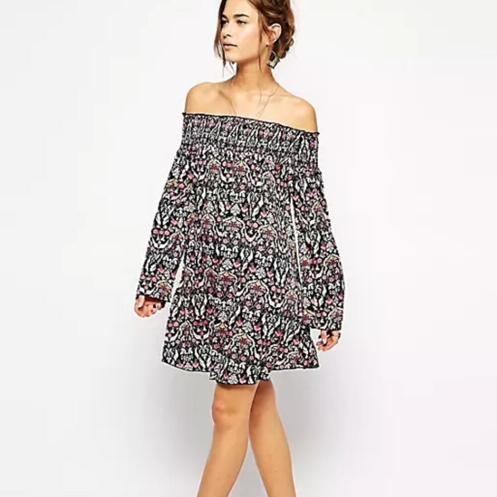 BAND OF GYPSIES Blue Red Baroque Print Off Shoulder Mini Dress Smocked Boho Chic